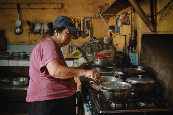 Savourez une tarte fondante aux poires et amandes avec une onctueuse crème d"amandes – une recette irrésistible !